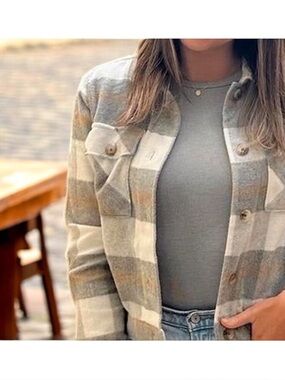 Kensie Jeans Plaid Button-Front Shacket Jacket in Neutral Tones Medium